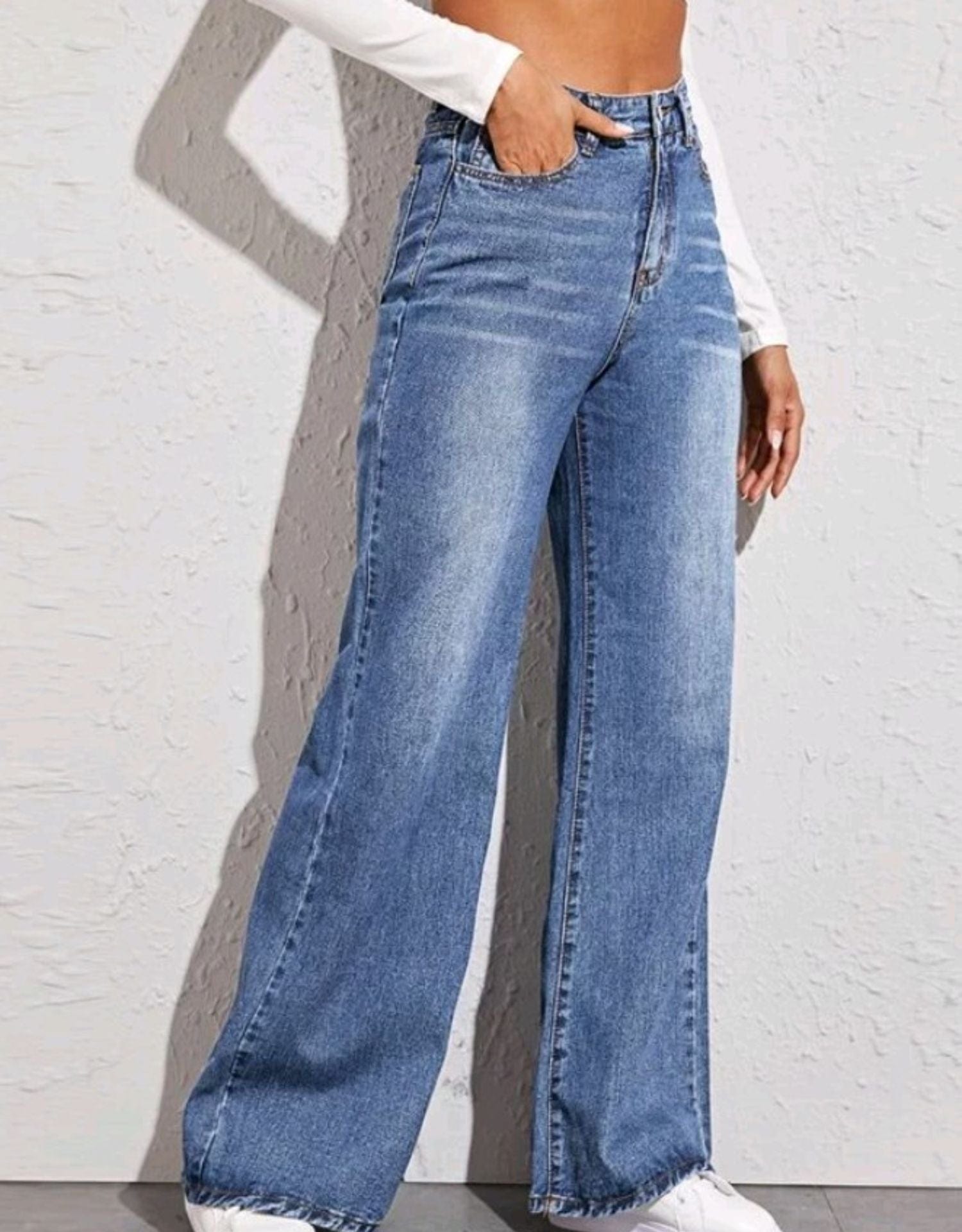 Loose high waist wide leg jeans